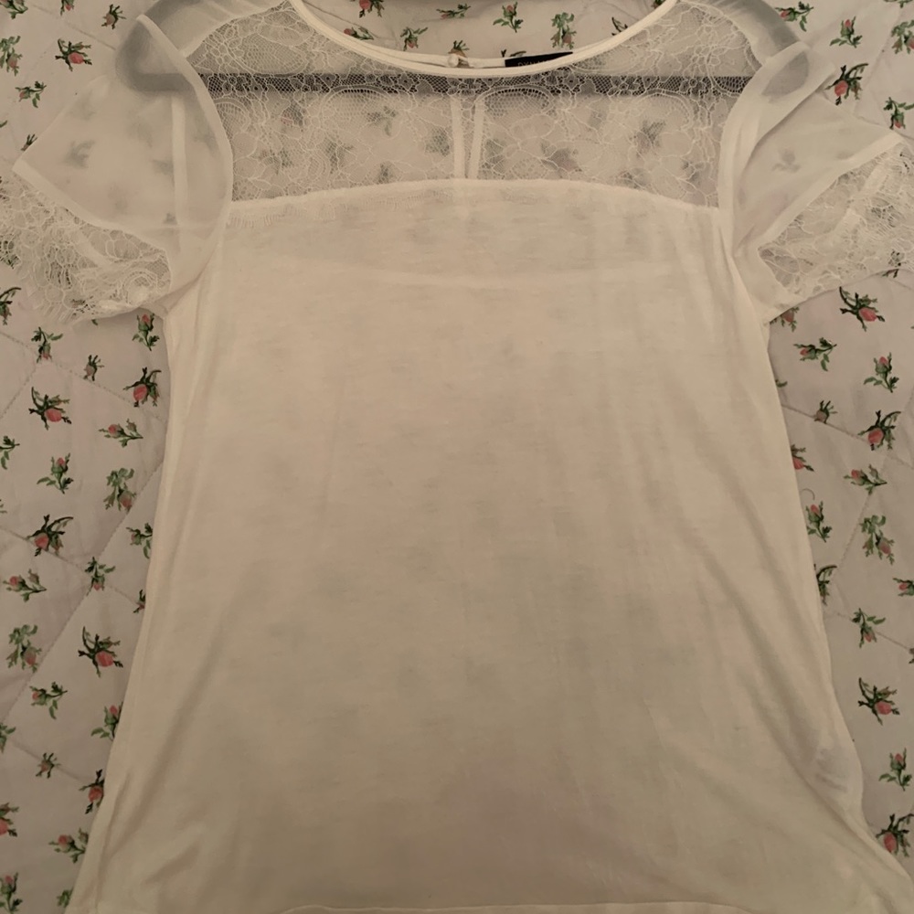 White tee